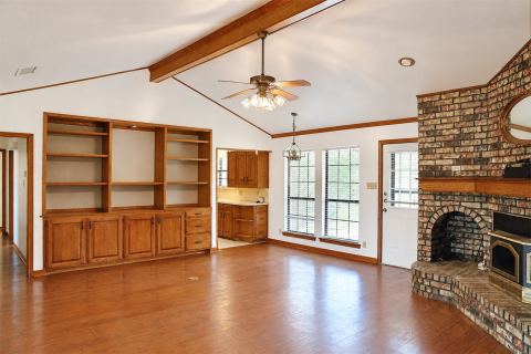 405 S Denton Avenue, Justin, TX 76247 — photo 2