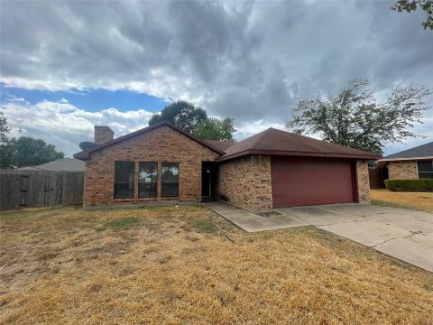 504 W Jay Court, DeSoto