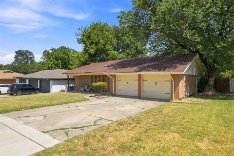 1817 Ellington Drive, Fort Worth, TX 76112 — photo 3