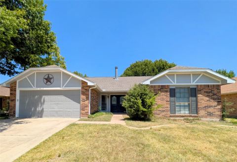 2301 Villanova Street, Arlington, TX 76018 — photo 2