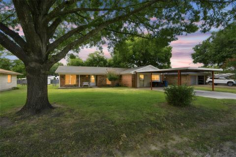 504 E Roosevelt Avenue, Whitney