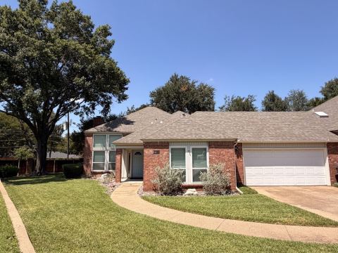 2024 N Saint Andrews Court, Arlington, TX 76011 — photo 2