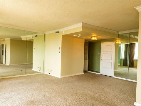 6211 W Northwest Highway 1501, Dallas, TX 75225 — photo 2