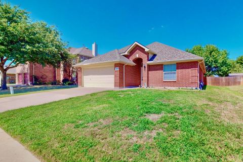 1216 Lake Forest Drive, Grand Prairie, TX 75052 — photo 3