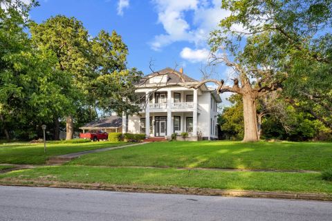 1114 S Houston Avenue, Denison, TX 75021 — photo 2