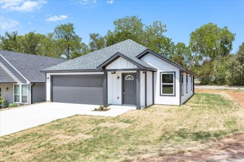 415 E Monterey Street, Denison, TX 75021 — photo 2