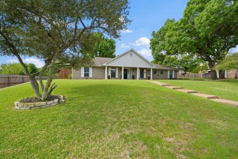 1814 Lakeridge Drive, Weatherford, TX 76087 — photo 2