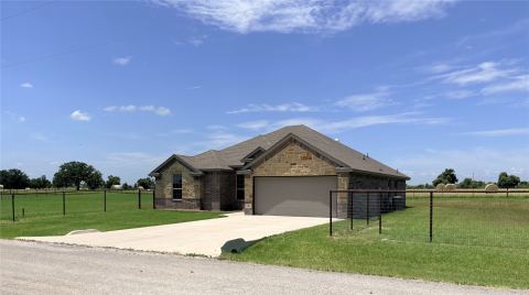 109 Cool Meadows Court, Millsap, TX 76066 — photo 2
