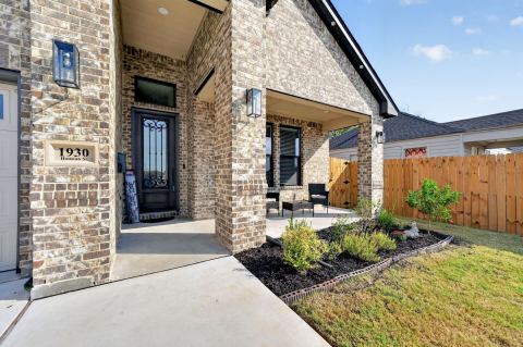1930 Houston Street, Grand Prairie, TX 75050 — photo 3