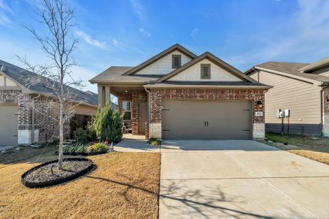 912 Crockett Street, Aubrey