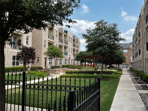 1319 Rancho Mirage Drive, Dallas, TX 75204 — photo 2