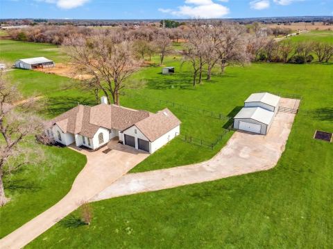 9986 Copeland Place, Pilot Point, TX 76258 — photo 2