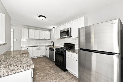 5233 Trail Lake Drive, Fort Worth, TX 76133 — photo 2