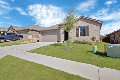 9444 Mountain Pass Drive, Fort Worth, TX 76108 — photo 3