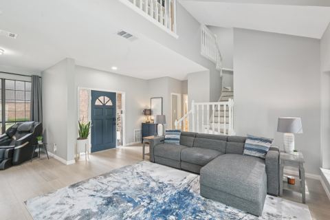 209 Cimarron Trail 6, Irving, TX 75063 — photo 3