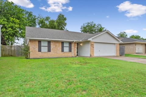 1933 Century Drive, Waco, TX 76712 — photo 2