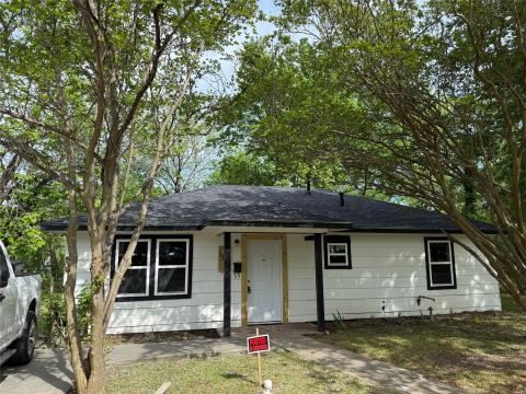 1114 Blackburn Street, Commerce