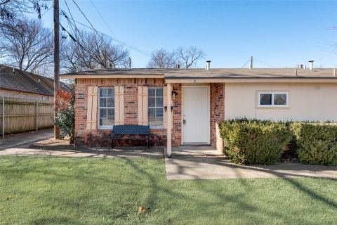 506 N Elm Street A, Arlington, TX 76011 — photo 2