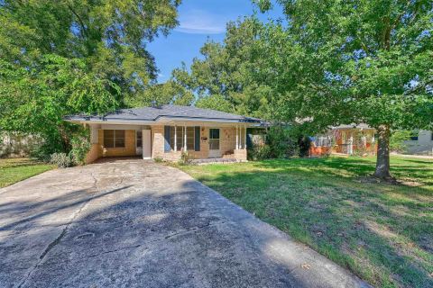 205 N Union Street, Whitesboro, TX 76273 — photo 3