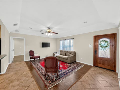 617 N Avenue D, Springtown, TX 76082 — photo 3