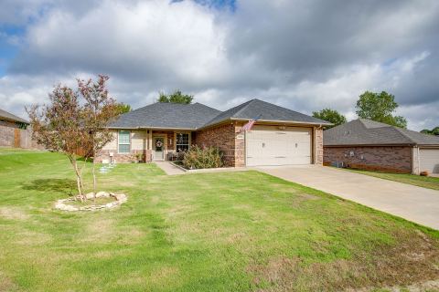 2204 Snake River Drive, Granbury