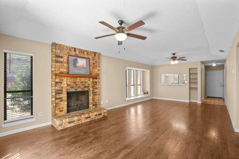 2134 Reverchon Drive, Arlington, TX 76017 — photo 3