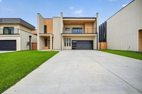105 Rolston Road, Irving