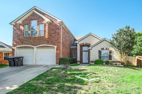 8664 Lariat Circle, Fort Worth