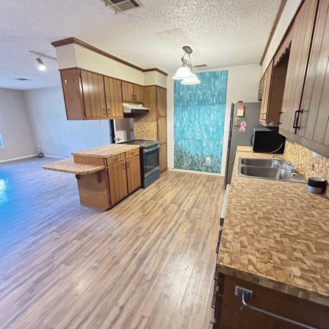 506 N Avenue X, Clifton, TX 76634 — photo 2