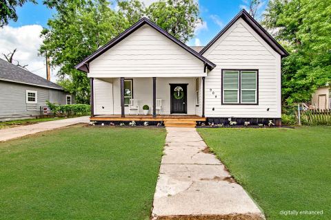 904 S Anglin Street, Cleburne, TX 76031 — photo 2