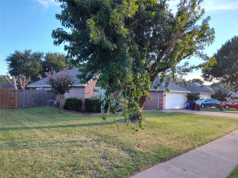 121 Canterbury Street, Euless, TX 76039 — photo 2