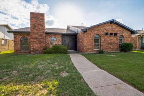 1910 Rambling Ridge Lane, Carrollton, TX 75007 — photo 2