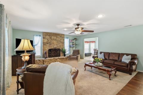 525 W 3rd Street, Kennedale, TX 76060 — photo 3