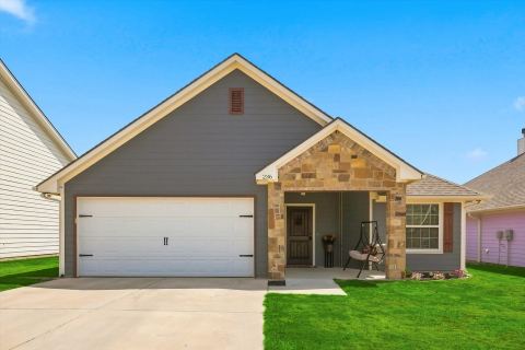 236 Firefly Drive, Springtown, TX 76082 — photo 2