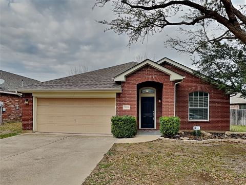 5920 Paloma Blanca Drive, Fort Worth