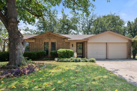 823 Quail Terrace, Mansfield, TX 76063 — photo 2