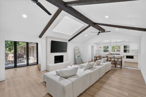 1513 Carriage Lane, Garland