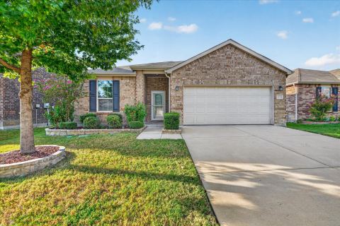 2233 Buelingo Lane, Fort Worth
