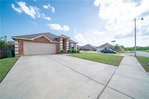 3024 Ortiz Drive, Arlington, TX 76010 — photo 2