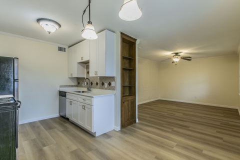 1214 Baylor Avenue 205, Waco, TX 76706 — photo 3