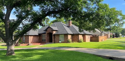9219 Hanging Moss Drive, Granbury, TX 76049 — photo 2