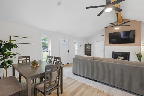 327 W Texas Street, Sherman, TX 75092 — photo 3