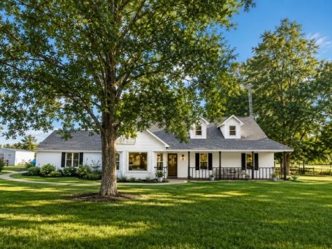1817 County Road 3327, Greenville