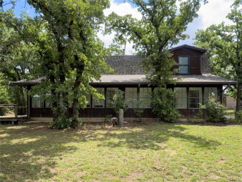 1102 NE 23rd Street, Mineral Wells, TX 76067 — photo 2