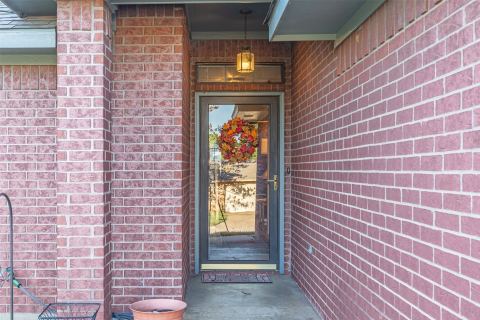 305 Ross Avenue, Denison, TX 75020 — photo 3