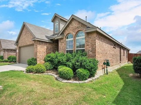 2208 Jonathan Creek Drive, Little Elm, TX 75068 — photo 2