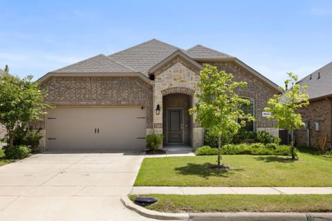 2045 Tahoka Lane, Heath