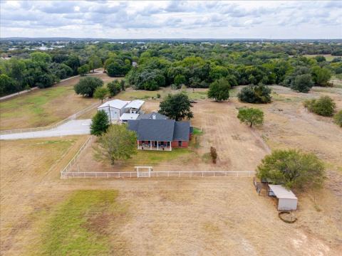 2400 Springfield Road, Springtown