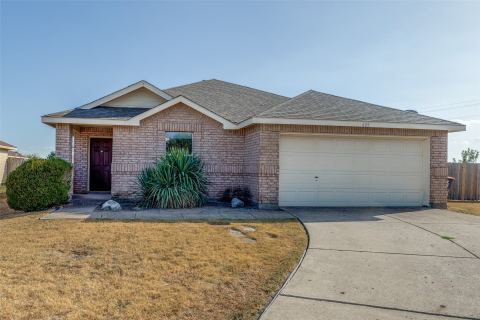 409 Bonnie Court, Anna