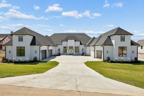 304 Mint Ridge, Burleson